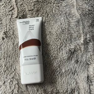 Almay Smart Shade Skintone Matching Makeup in shade Make Mine Dark